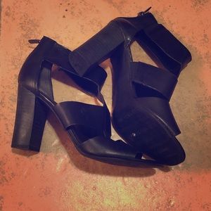 Size 8 Franco Sarto black sandal heels